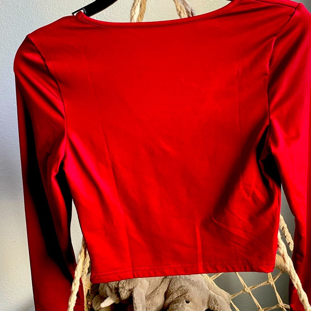 Red Top - Picture 2 of 2